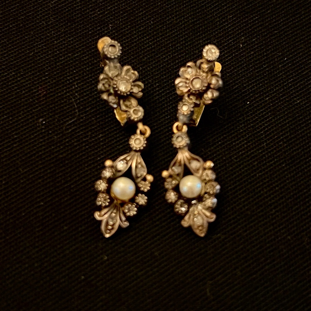 Vintage Floral Pearl Drop Earrings